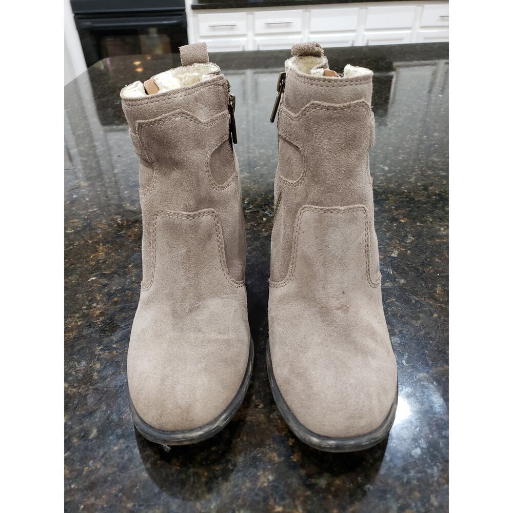 Lucky Brand Mantova Ankle Boots Womens 8M Beige Round Toe Block Heel Side Zipper